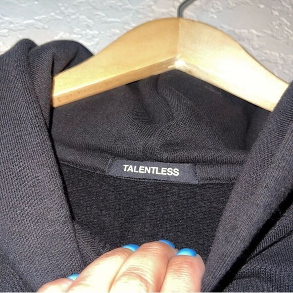 Talentless Pitch Black Circle Logo Pullover Hoodie Cozy  Sweatshirt Sz Small - Picture 11 of 12